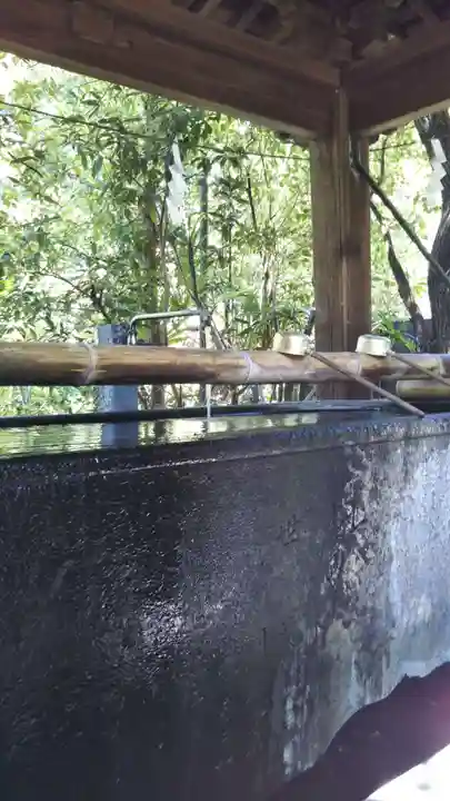 忍 諏訪神社・東照宮 の手水舎