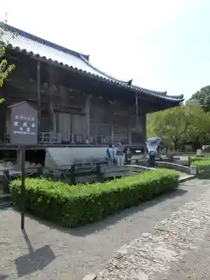 道成寺の本殿・本堂