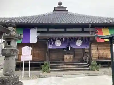 成田山　薬師堂の本殿