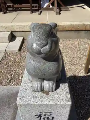 三輪神社の狛犬
