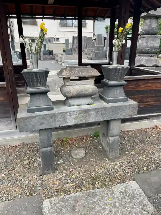 妙極院の{uncategorized: "未分類", other: "その他", undefined: "問題あり", building: "その他建物", grave: "お墓", sacred_gate: "鳥居", guardian: "狛犬", statue: "像", buddha: "仏像", history: "歴史", nature: "自然", garden: "庭園", animal: "動物", pagoda: "塔", temizu: "手水舎", mountain_gate: "山門・神門", sanctuary: "本殿・本堂", subordinate: "末社・摂社", art: "芸術", scenery: "景色", jizo: "地蔵", ema: "絵馬", goshuin: "御朱印", omikuji: "おみくじ", items: "授与品その他", amulet: "お守り", goshuincho: "御朱印帳", eats: "食事", festival: "お祭り", votive_dance: "神楽", shichigosan: "七五三参", wedding: "結婚式", experience: "体験その他", initially: "初詣", around: "周辺", anti_infection: "感染症対策"}