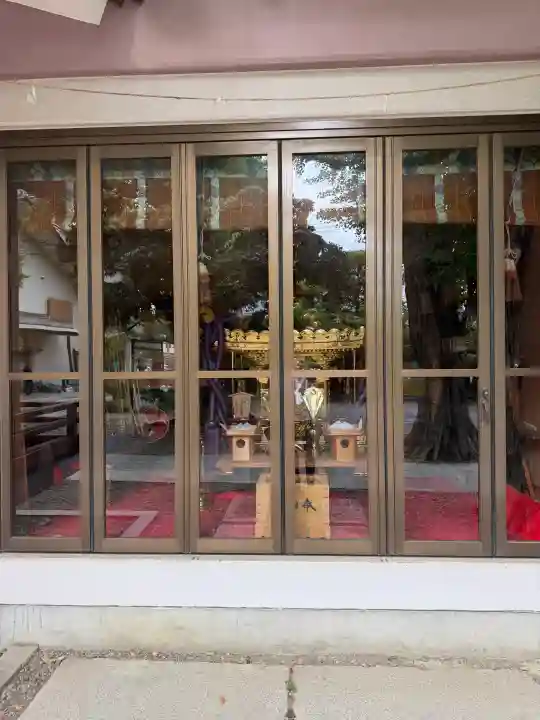 青砥神社の{uncategorized: "未分類", other: "その他", undefined: "問題あり", building: "その他建物", grave: "お墓", sacred_gate: "鳥居", guardian: "狛犬", statue: "像", buddha: "仏像", history: "歴史", nature: "自然", garden: "庭園", animal: "動物", pagoda: "塔", temizu: "手水舎", mountain_gate: "山門・神門", sanctuary: "本殿・本堂", subordinate: "末社・摂社", art: "芸術", scenery: "景色", jizo: "地蔵", ema: "絵馬", goshuin: "御朱印", omikuji: "おみくじ", items: "授与品その他", amulet: "お守り", goshuincho: "御朱印帳", eats: "食事", festival: "お祭り", votive_dance: "神楽", shichigosan: "七五三参", wedding: "結婚式", experience: "体験その他", initially: "初詣", around: "周辺", anti_infection: "感染症対策"}