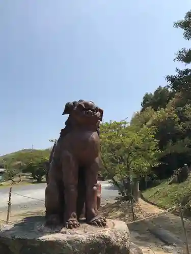 安仁神社の狛犬