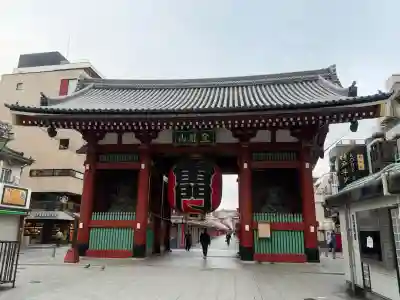 浅草寺の山門・神門