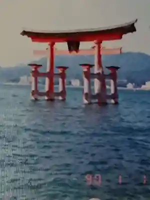 厳島神社の鳥居