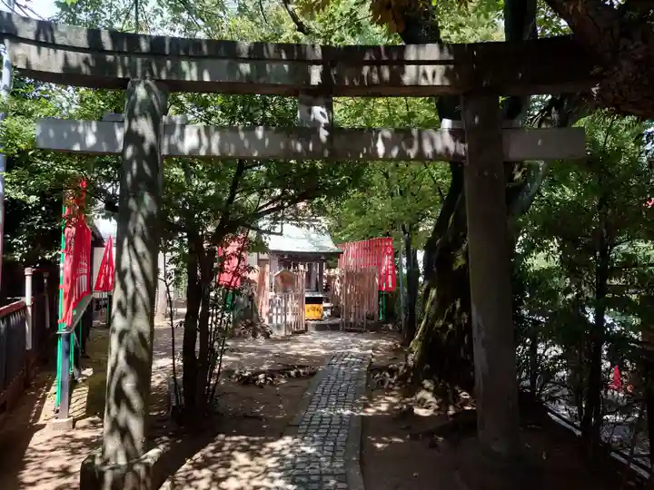 桐ヶ谷氷川神社の末社・摂社