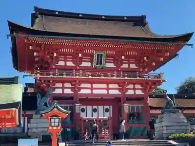 伏見稲荷大社の山門・神門