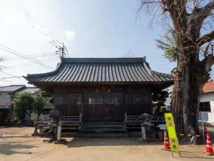 大魚神社の{uncategorized: "未分類", other: "その他", undefined: "問題あり", building: "その他建物", grave: "お墓", sacred_gate: "鳥居", guardian: "狛犬", statue: "像", buddha: "仏像", history: "歴史", nature: "自然", garden: "庭園", animal: "動物", pagoda: "塔", temizu: "手水舎", mountain_gate: "山門・神門", sanctuary: "本殿・本堂", subordinate: "末社・摂社", art: "芸術", scenery: "景色", jizo: "地蔵", ema: "絵馬", goshuin: "御朱印", omikuji: "おみくじ", items: "授与品その他", amulet: "お守り", goshuincho: "御朱印帳", eats: "食事", festival: "お祭り", votive_dance: "神楽", shichigosan: "七五三参", wedding: "結婚式", experience: "体験その他", initially: "初詣", around: "周辺", anti_infection: "感染症対策"}