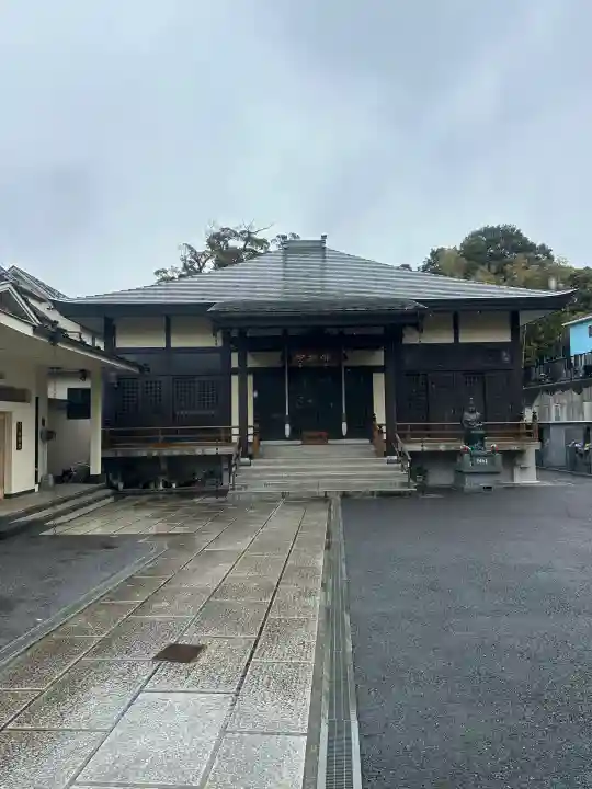 仏持院の{uncategorized: "未分類", other: "その他", undefined: "問題あり", building: "その他建物", grave: "お墓", sacred_gate: "鳥居", guardian: "狛犬", statue: "像", buddha: "仏像", history: "歴史", nature: "自然", garden: "庭園", animal: "動物", pagoda: "塔", temizu: "手水舎", mountain_gate: "山門・神門", sanctuary: "本殿・本堂", subordinate: "末社・摂社", art: "芸術", scenery: "景色", jizo: "地蔵", ema: "絵馬", goshuin: "御朱印", omikuji: "おみくじ", items: "授与品その他", amulet: "お守り", goshuincho: "御朱印帳", eats: "食事", festival: "お祭り", votive_dance: "神楽", shichigosan: "七五三参", wedding: "結婚式", experience: "体験その他", initially: "初詣", around: "周辺", anti_infection: "感染症対策"}