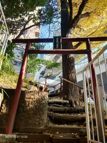 上目黒氷川神社の鳥居