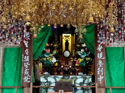 野坂寺の本殿・本堂