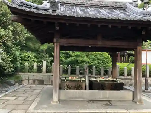 城南宮の手水舎