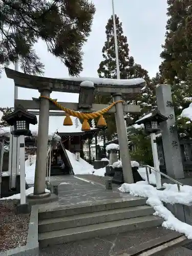 奥田神社の{uncategorized: "未分類", other: "その他", undefined: "問題あり", building: "その他建物", grave: "お墓", sacred_gate: "鳥居", guardian: "狛犬", statue: "像", buddha: "仏像", history: "歴史", nature: "自然", garden: "庭園", animal: "動物", pagoda: "塔", temizu: "手水舎", mountain_gate: "山門・神門", sanctuary: "本殿・本堂", subordinate: "末社・摂社", art: "芸術", scenery: "景色", jizo: "地蔵", ema: "絵馬", goshuin: "御朱印", omikuji: "おみくじ", items: "授与品その他", amulet: "お守り", goshuincho: "御朱印帳", eats: "食事", festival: "お祭り", votive_dance: "神楽", shichigosan: "七五三参", wedding: "結婚式", experience: "体験その他", initially: "初詣", around: "周辺", anti_infection: "感染症対策"}