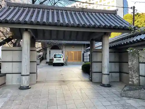 瑠璃光寺の山門