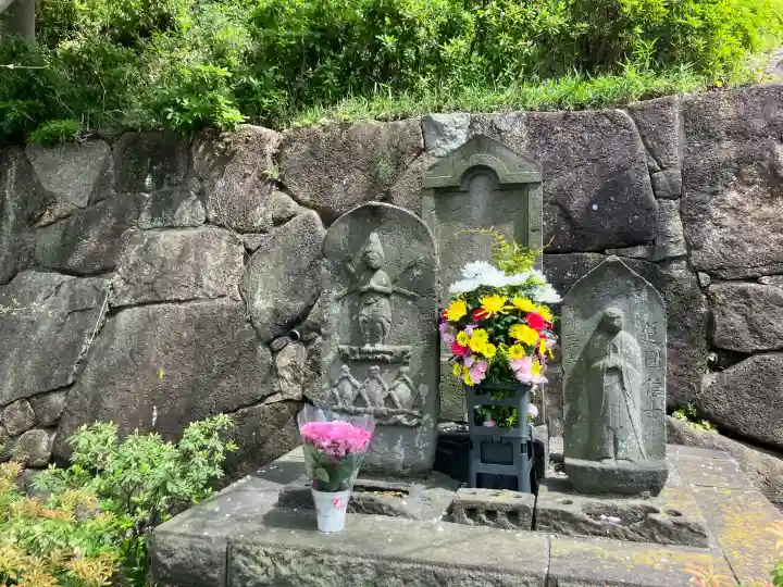 孝道山の{uncategorized: "未分類", other: "その他", undefined: "問題あり", building: "その他建物", grave: "お墓", sacred_gate: "鳥居", guardian: "狛犬", statue: "像", buddha: "仏像", history: "歴史", nature: "自然", garden: "庭園", animal: "動物", pagoda: "塔", temizu: "手水舎", mountain_gate: "山門・神門", sanctuary: "本殿・本堂", subordinate: "末社・摂社", art: "芸術", scenery: "景色", jizo: "地蔵", ema: "絵馬", goshuin: "御朱印", omikuji: "おみくじ", items: "授与品その他", amulet: "お守り", goshuincho: "御朱印帳", eats: "食事", festival: "お祭り", votive_dance: "神楽", shichigosan: "七五三参", wedding: "結婚式", experience: "体験その他", initially: "初詣", around: "周辺", anti_infection: "感染症対策"}