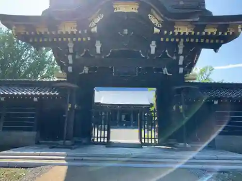 勝興寺の山門・神門