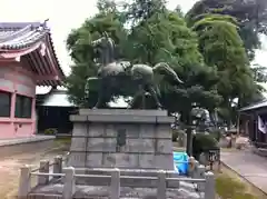 大神神社（花池）の狛犬