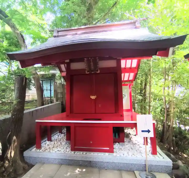 赤坂王子稲荷神社の{uncategorized: "未分類", other: "その他", undefined: "問題あり", building: "その他建物", grave: "お墓", sacred_gate: "鳥居", guardian: "狛犬", statue: "像", buddha: "仏像", history: "歴史", nature: "自然", garden: "庭園", animal: "動物", pagoda: "塔", temizu: "手水舎", mountain_gate: "山門・神門", sanctuary: "本殿・本堂", subordinate: "末社・摂社", art: "芸術", scenery: "景色", jizo: "地蔵", ema: "絵馬", goshuin: "御朱印", omikuji: "おみくじ", items: "授与品その他", amulet: "お守り", goshuincho: "御朱印帳", eats: "食事", festival: "お祭り", votive_dance: "神楽", shichigosan: "七五三参", wedding: "結婚式", experience: "体験その他", initially: "初詣", around: "周辺", anti_infection: "感染症対策"}