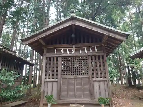 鎌形八幡神社の末社・摂社