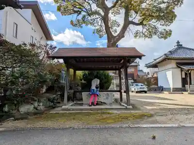 興正寺の手水舎