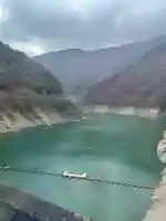 三峯神社の{uncategorized: "未分類", other: "その他", undefined: "問題あり", building: "その他建物", grave: "お墓", sacred_gate: "鳥居", guardian: "狛犬", statue: "像", buddha: "仏像", history: "歴史", nature: "自然", garden: "庭園", animal: "動物", pagoda: "塔", temizu: "手水舎", mountain_gate: "山門・神門", sanctuary: "本殿・本堂", subordinate: "末社・摂社", art: "芸術", scenery: "景色", jizo: "地蔵", ema: "絵馬", goshuin: "御朱印", omikuji: "おみくじ", items: "授与品その他", amulet: "お守り", goshuincho: "御朱印帳", eats: "食事", festival: "お祭り", votive_dance: "神楽", shichigosan: "七五三参", wedding: "結婚式", experience: "体験その他", initially: "初詣", around: "周辺", anti_infection: "感染症対策"}