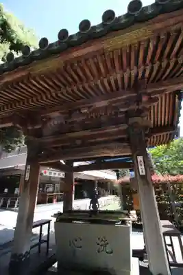 豊川稲荷東京別院の手水舎