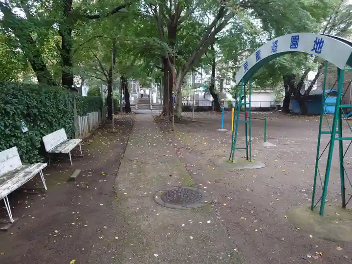 六所神社の周辺