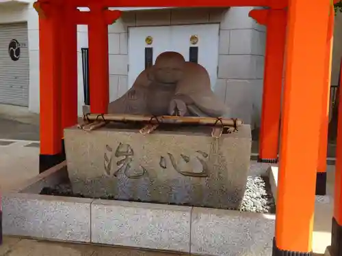 穴八幡宮の手水舎