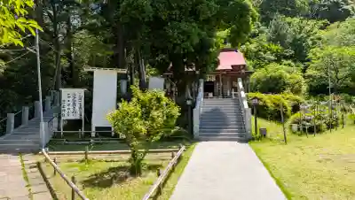 思金神社の{uncategorized: "未分類", other: "その他", undefined: "問題あり", building: "その他建物", grave: "お墓", sacred_gate: "鳥居", guardian: "狛犬", statue: "像", buddha: "仏像", history: "歴史", nature: "自然", garden: "庭園", animal: "動物", pagoda: "塔", temizu: "手水舎", mountain_gate: "山門・神門", sanctuary: "本殿・本堂", subordinate: "末社・摂社", art: "芸術", scenery: "景色", jizo: "地蔵", ema: "絵馬", goshuin: "御朱印", omikuji: "おみくじ", items: "授与品その他", amulet: "お守り", goshuincho: "御朱印帳", eats: "食事", festival: "お祭り", votive_dance: "神楽", shichigosan: "七五三参", wedding: "結婚式", experience: "体験その他", initially: "初詣", around: "周辺", anti_infection: "感染症対策"}
