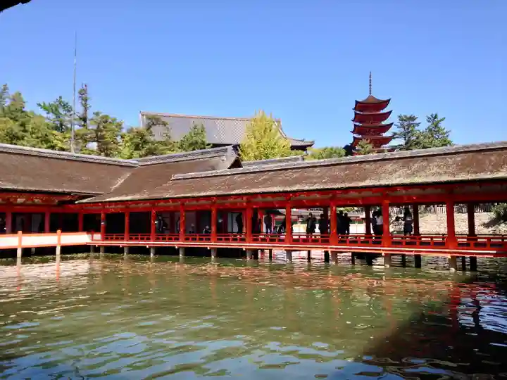 厳島神社(広島県)