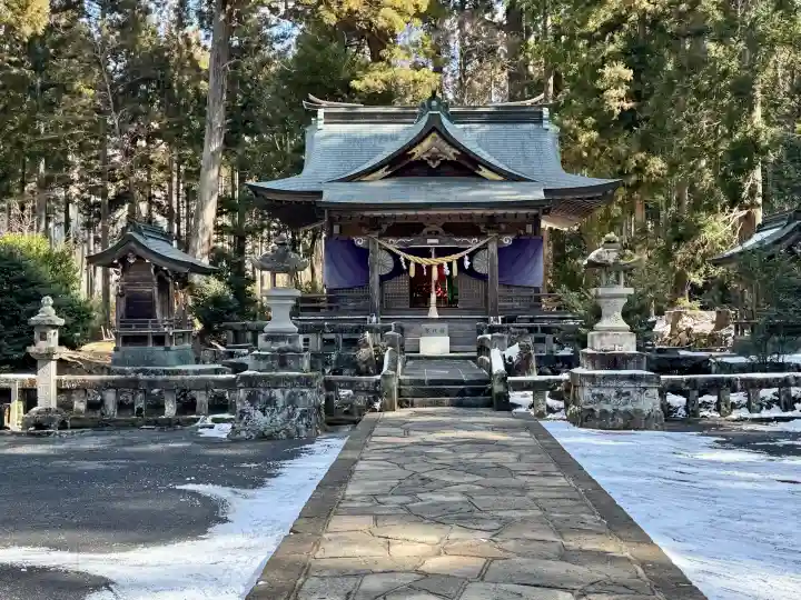 宇奈岐日女神社の{uncategorized: "未分類", other: "その他", undefined: "問題あり", building: "その他建物", grave: "お墓", sacred_gate: "鳥居", guardian: "狛犬", statue: "像", buddha: "仏像", history: "歴史", nature: "自然", garden: "庭園", animal: "動物", pagoda: "塔", temizu: "手水舎", mountain_gate: "山門・神門", sanctuary: "本殿・本堂", subordinate: "末社・摂社", art: "芸術", scenery: "景色", jizo: "地蔵", ema: "絵馬", goshuin: "御朱印", omikuji: "おみくじ", items: "授与品その他", amulet: "お守り", goshuincho: "御朱印帳", eats: "食事", festival: "お祭り", votive_dance: "神楽", shichigosan: "七五三参", wedding: "結婚式", experience: "体験その他", initially: "初詣", around: "周辺", anti_infection: "感染症対策"}
