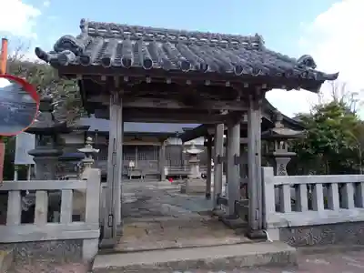 聖母宮の山門・神門