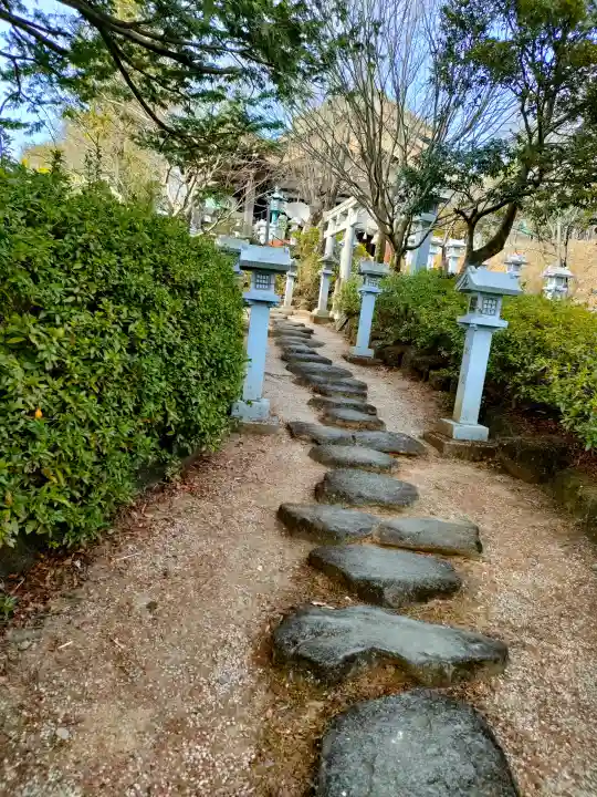 常陸国出雲大社の{uncategorized: "未分類", other: "その他", undefined: "問題あり", building: "その他建物", grave: "お墓", sacred_gate: "鳥居", guardian: "狛犬", statue: "像", buddha: "仏像", history: "歴史", nature: "自然", garden: "庭園", animal: "動物", pagoda: "塔", temizu: "手水舎", mountain_gate: "山門・神門", sanctuary: "本殿・本堂", subordinate: "末社・摂社", art: "芸術", scenery: "景色", jizo: "地蔵", ema: "絵馬", goshuin: "御朱印", omikuji: "おみくじ", items: "授与品その他", amulet: "お守り", goshuincho: "御朱印帳", eats: "食事", festival: "お祭り", votive_dance: "神楽", shichigosan: "七五三参", wedding: "結婚式", experience: "体験その他", initially: "初詣", around: "周辺", anti_infection: "感染症対策"}