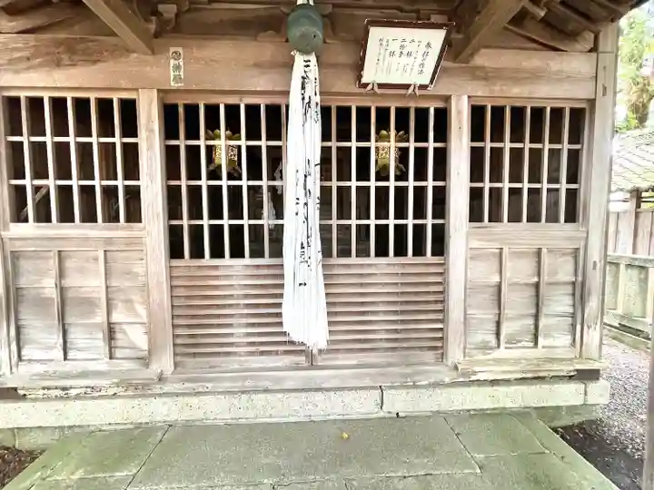 綿向神社 (仁本木)の本殿・本堂