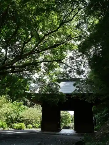 普門寺(切り絵御朱印発祥の寺)の山門・神門