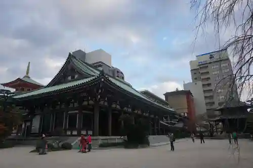 東長寺の本殿