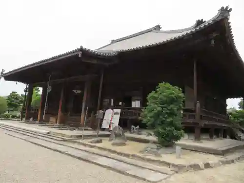 西大寺の本殿