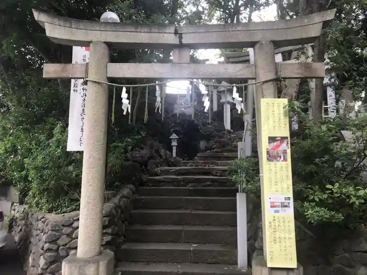 多摩川浅間神社の鳥居
