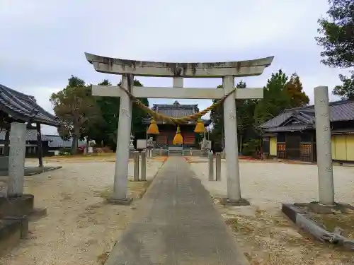 白山神社（法光寺町）の鳥居