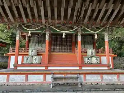 十三神社の本殿