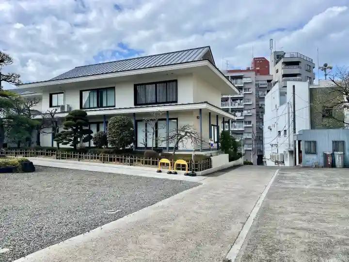 蓮華寺の{uncategorized: "未分類", other: "その他", undefined: "問題あり", building: "その他建物", grave: "お墓", sacred_gate: "鳥居", guardian: "狛犬", statue: "像", buddha: "仏像", history: "歴史", nature: "自然", garden: "庭園", animal: "動物", pagoda: "塔", temizu: "手水舎", mountain_gate: "山門・神門", sanctuary: "本殿・本堂", subordinate: "末社・摂社", art: "芸術", scenery: "景色", jizo: "地蔵", ema: "絵馬", goshuin: "御朱印", omikuji: "おみくじ", items: "授与品その他", amulet: "お守り", goshuincho: "御朱印帳", eats: "食事", festival: "お祭り", votive_dance: "神楽", shichigosan: "七五三参", wedding: "結婚式", experience: "体験その他", initially: "初詣", around: "周辺", anti_infection: "感染症対策"}