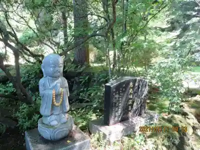 岩角山 岩角寺の地蔵