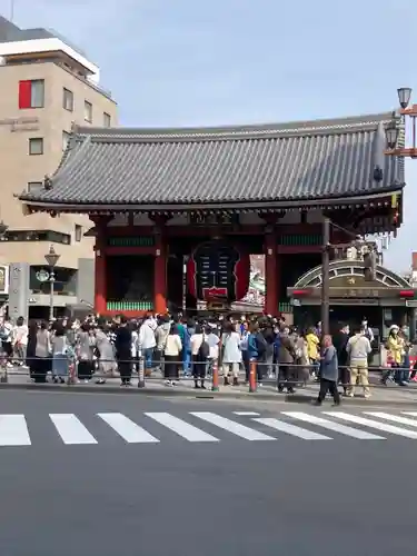 浅草寺の山門