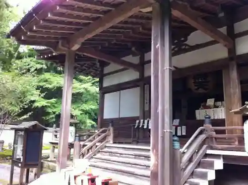 石山寺の本殿