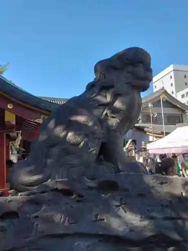 浅草神社の狛犬