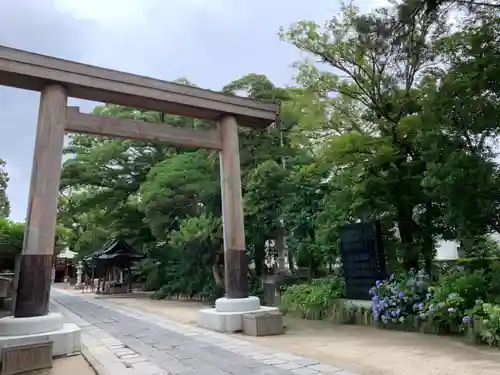 越ヶ谷久伊豆神社の鳥居