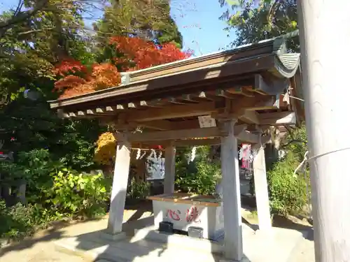 比々多神社の手水舎