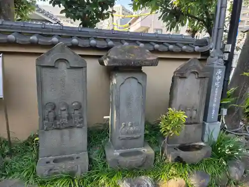 大圓寺の{uncategorized: "未分類", other: "その他", undefined: "問題あり", building: "その他建物", grave: "お墓", sacred_gate: "鳥居", guardian: "狛犬", statue: "像", buddha: "仏像", history: "歴史", nature: "自然", garden: "庭園", animal: "動物", pagoda: "塔", temizu: "手水舎", mountain_gate: "山門・神門", sanctuary: "本殿・本堂", subordinate: "末社・摂社", art: "芸術", scenery: "景色", jizo: "地蔵", ema: "絵馬", goshuin: "御朱印", omikuji: "おみくじ", items: "授与品その他", amulet: "お守り", goshuincho: "御朱印帳", eats: "食事", festival: "お祭り", votive_dance: "神楽", shichigosan: "七五三参", wedding: "結婚式", experience: "体験その他", initially: "初詣", around: "周辺", anti_infection: "感染症対策"}