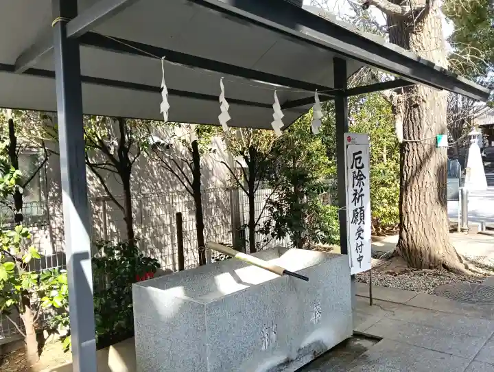 赤城神社の{uncategorized: "未分類", other: "その他", undefined: "問題あり", building: "その他建物", grave: "お墓", sacred_gate: "鳥居", guardian: "狛犬", statue: "像", buddha: "仏像", history: "歴史", nature: "自然", garden: "庭園", animal: "動物", pagoda: "塔", temizu: "手水舎", mountain_gate: "山門・神門", sanctuary: "本殿・本堂", subordinate: "末社・摂社", art: "芸術", scenery: "景色", jizo: "地蔵", ema: "絵馬", goshuin: "御朱印", omikuji: "おみくじ", items: "授与品その他", amulet: "お守り", goshuincho: "御朱印帳", eats: "食事", festival: "お祭り", votive_dance: "神楽", shichigosan: "七五三参", wedding: "結婚式", experience: "体験その他", initially: "初詣", around: "周辺", anti_infection: "感染症対策"}