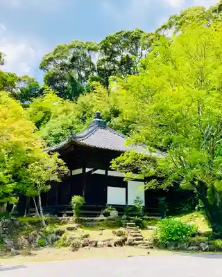 瀧山寺の本殿・本堂